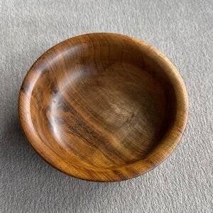 OREGON MYRTLEWOOD Elegant Wooden Bowl